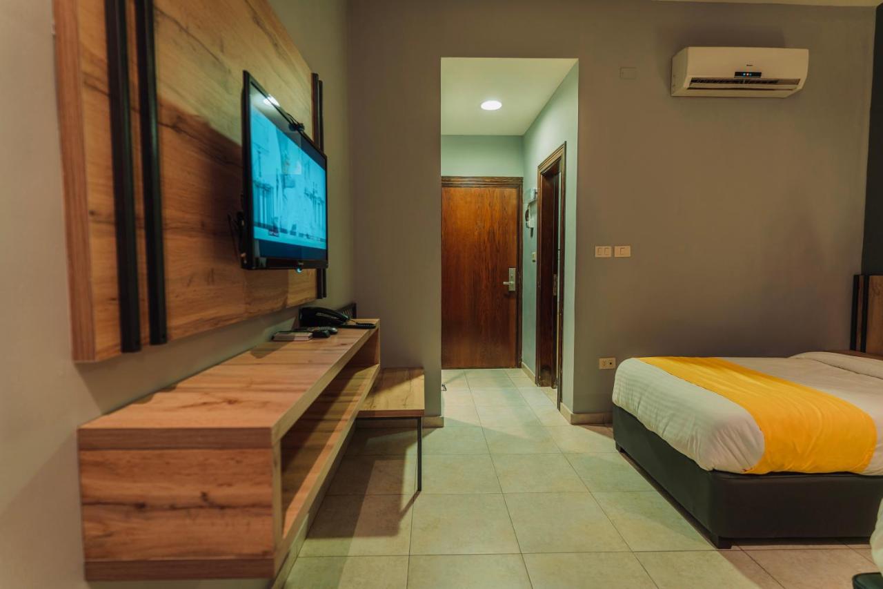 Baden Hotel Suites Amman Buitenkant foto