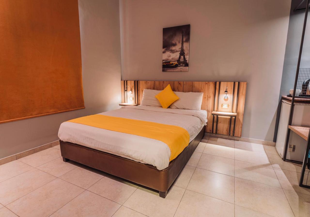 Baden Hotel Suites Amman Buitenkant foto