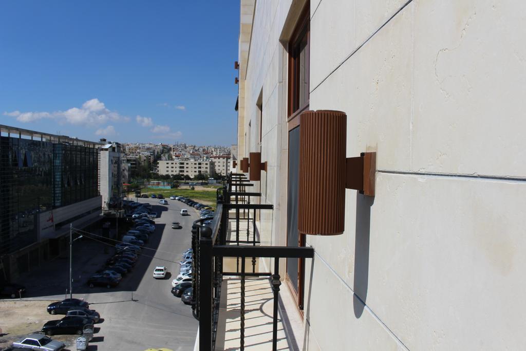 Baden Hotel Suites Amman Buitenkant foto